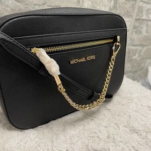 $178 Brand new Michael Kors Crossbody ZIP CHAIN CROSSBODY